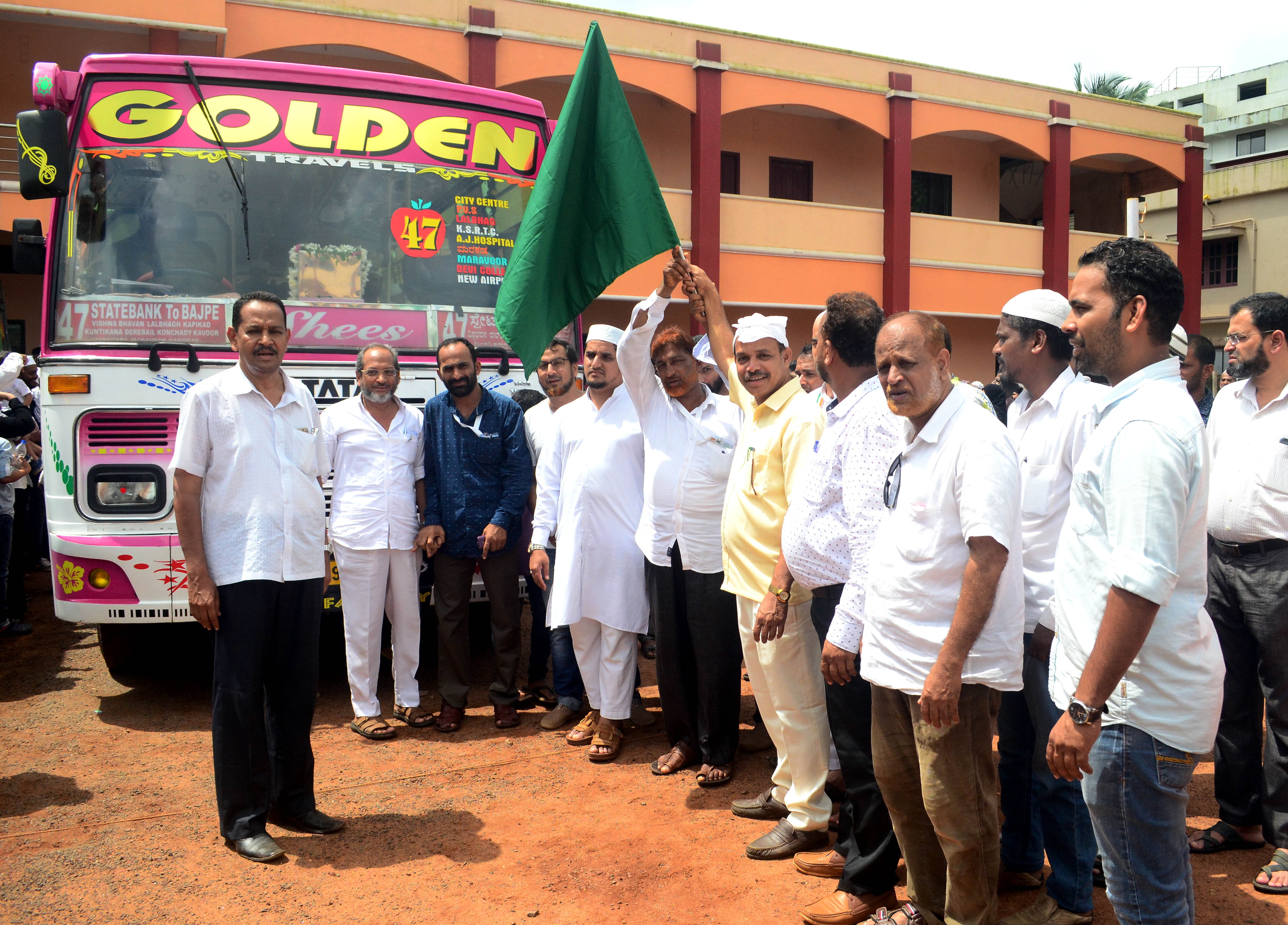 ಮಂಗಳೂರಿನಿಂದ ಹಜ್ ಯಾತ್ರೆಗೆ ತೆರಳಿದ 316 ಯಾತ್ರಾರ್ಥಿಗಳು